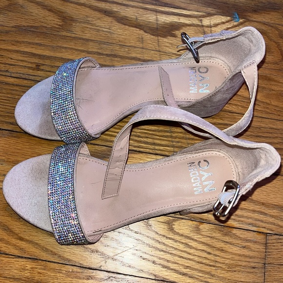 Heels - Picture 3 of 3